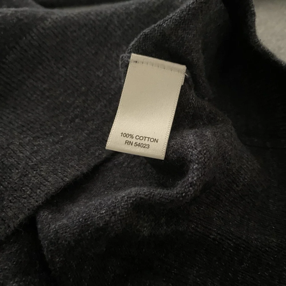 Banana Republic Sweater Men's Medium Gray‎ V Neck Long Sleeve Casual 100% Cotton